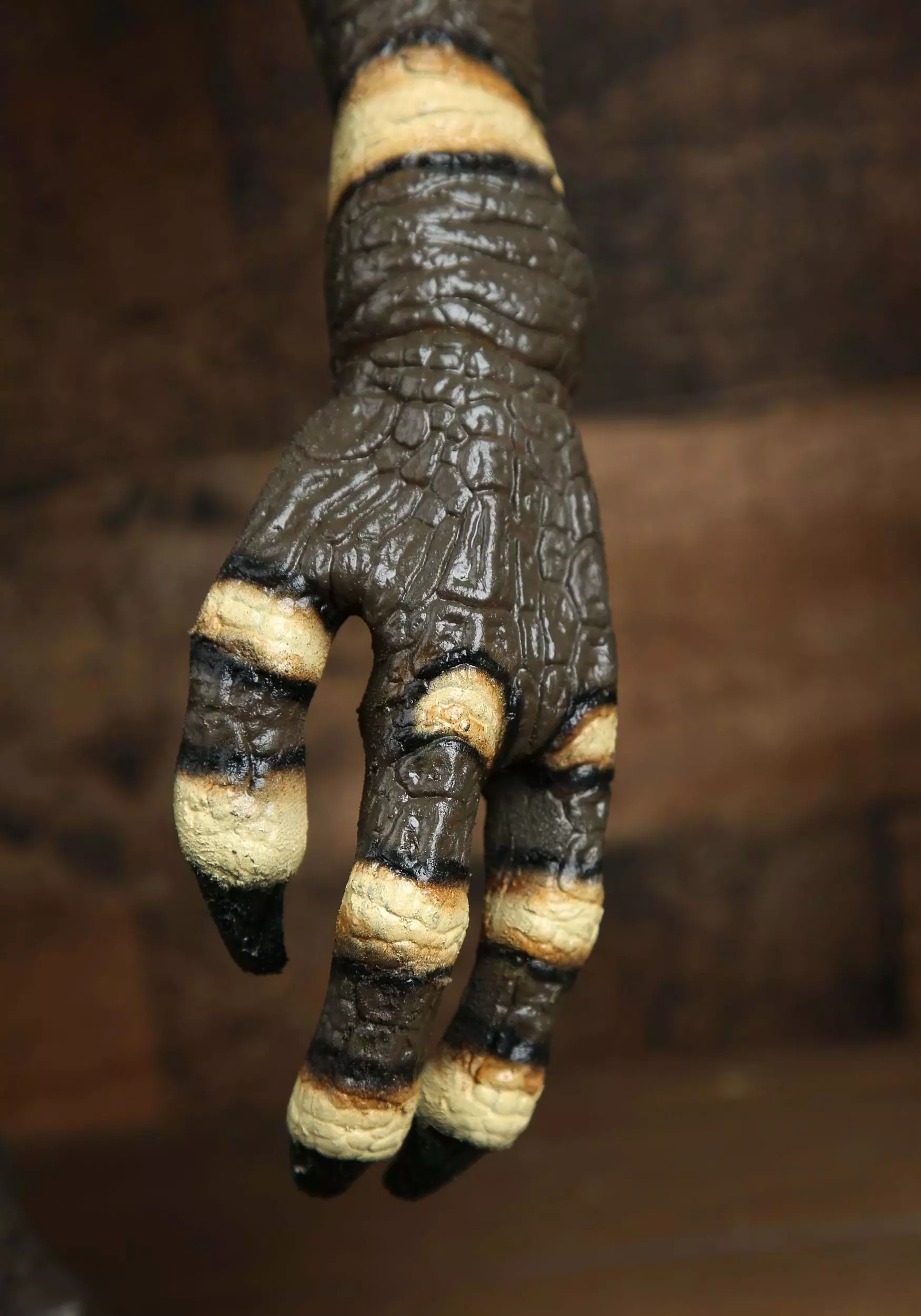 TRICK OR TREAT STUDIOS Evil Stripe Puppet- Gremlins 8 TRICK OR TREAT STUDIOS Evil Stripe Puppet- Gremlins - Image 6