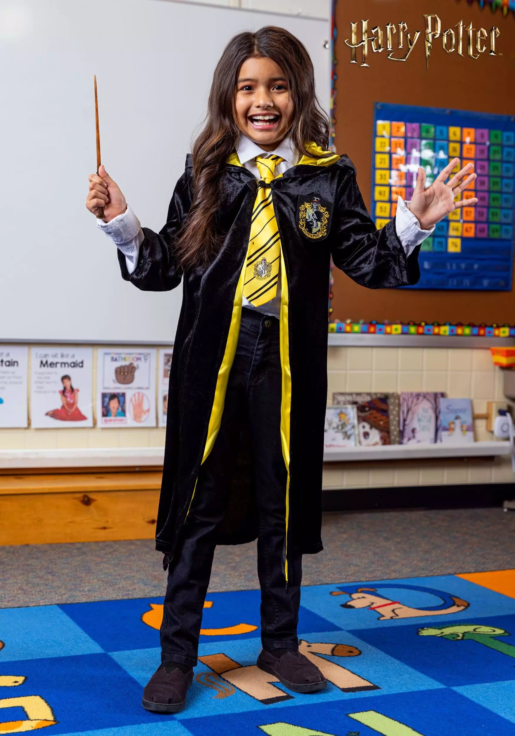 Jerry Leigh Harry Potter Kids Deluxe Hufflepuff Robe Costume 3 Jerry Leigh Harry Potter Kids Deluxe Hufflepuff Robe Costume