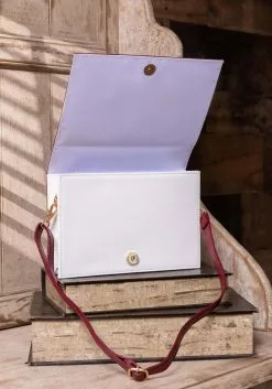 Shenzhen Daniel Bags & Cases Co. Ltd Labyrinth Book Costume Purse -Disguise Store labyrinth book purse alt 1