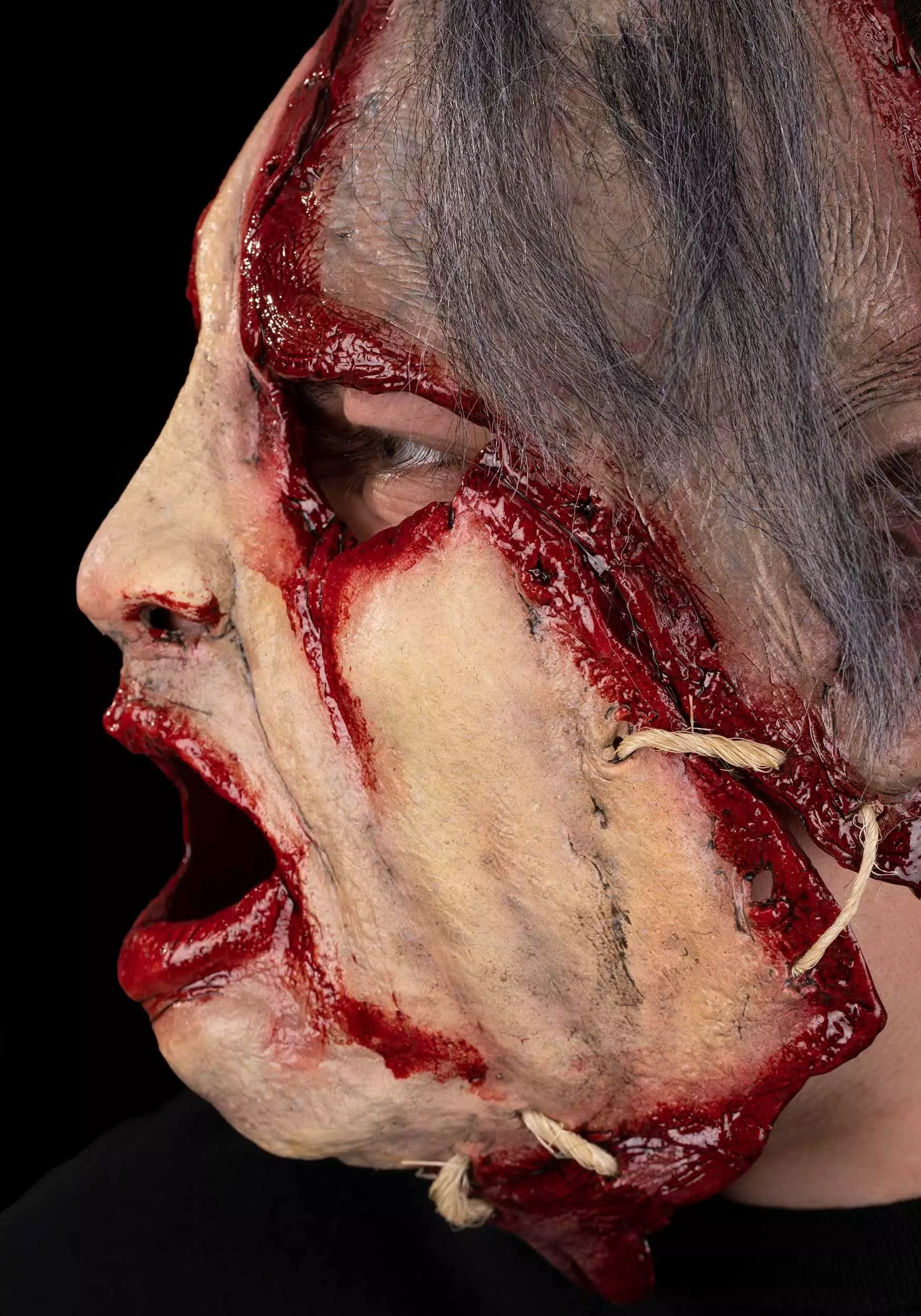 Oktober Studios Skinner Full Face Mask For Adults 4 Oktober Studios Skinner Full Face Mask For Adults - Image 2