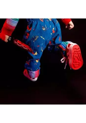 TRICK OR TREAT STUDIOS Ultimate Chucky Doll Decoration 8 TRICK OR TREAT STUDIOS Ultimate Chucky Doll Decoration - Image 6